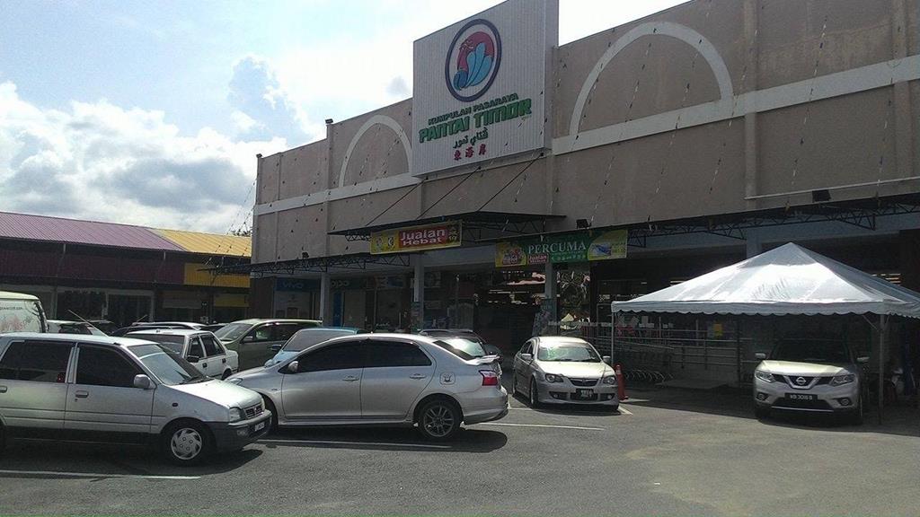 Store 8 Image